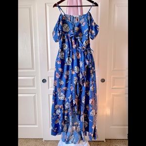 Blue floral ruffle dress 💙